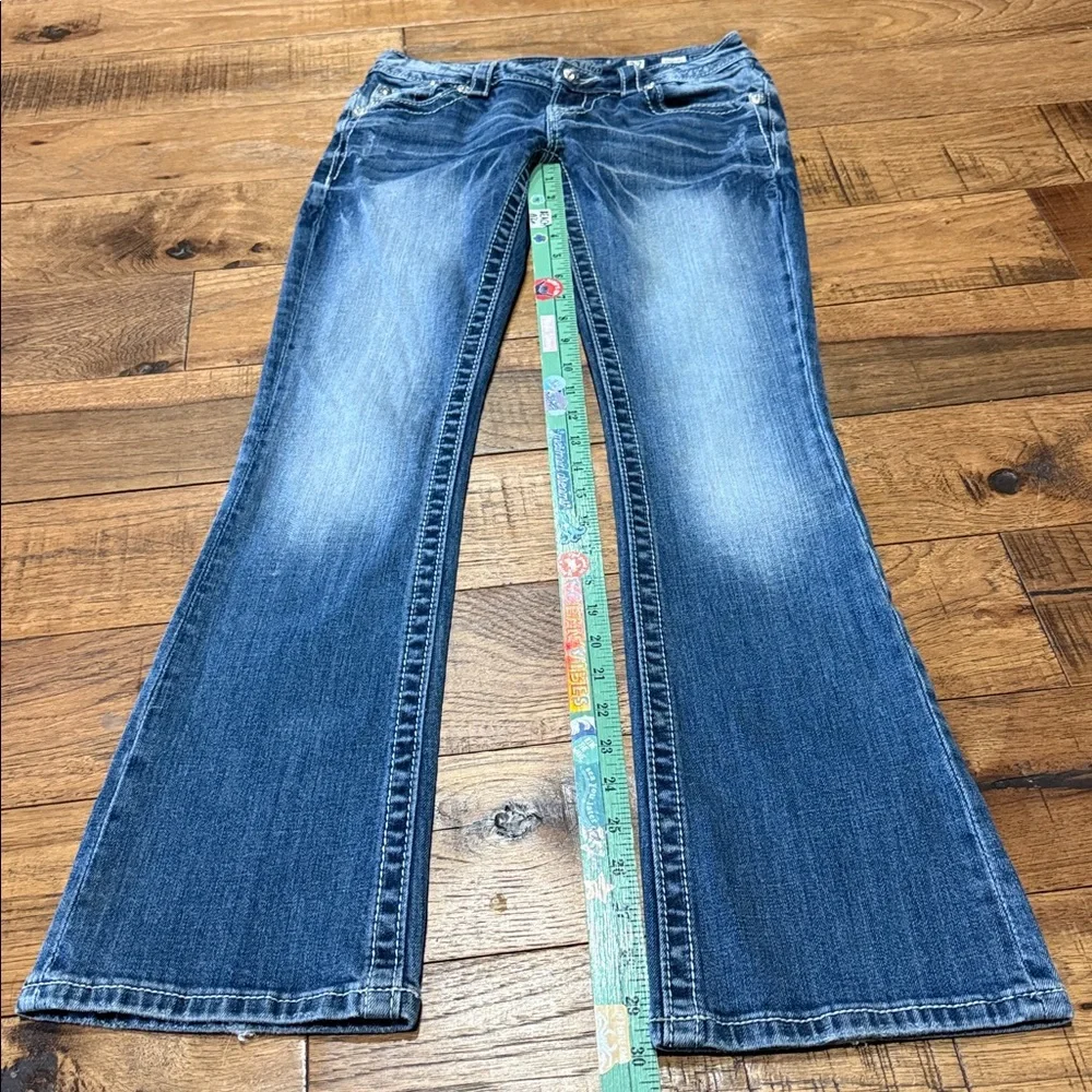 Mid Rise Boot Cut Jeans Flap Back Pockets Embroidered Studded Miss Me Women's 27